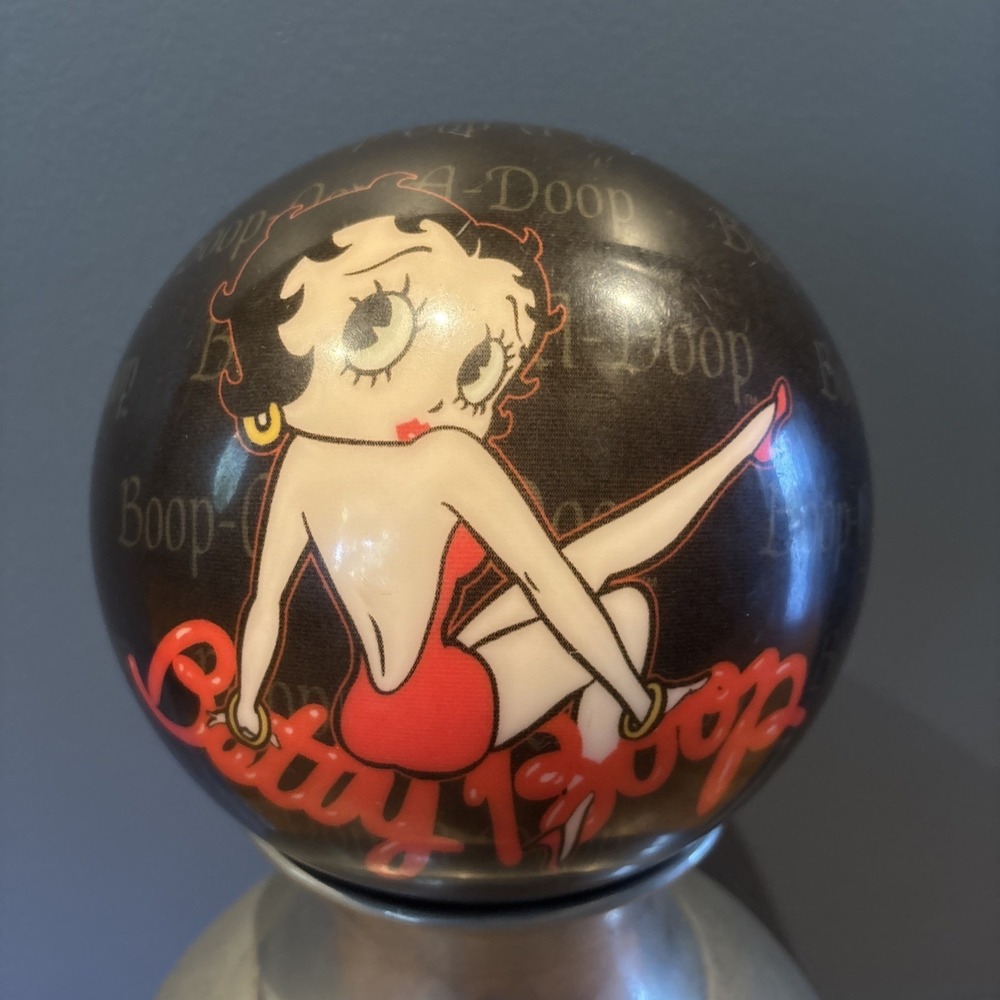 Vintage Viz-A-Ball Bowling Ball Betty Boop 10 Lb - Read
